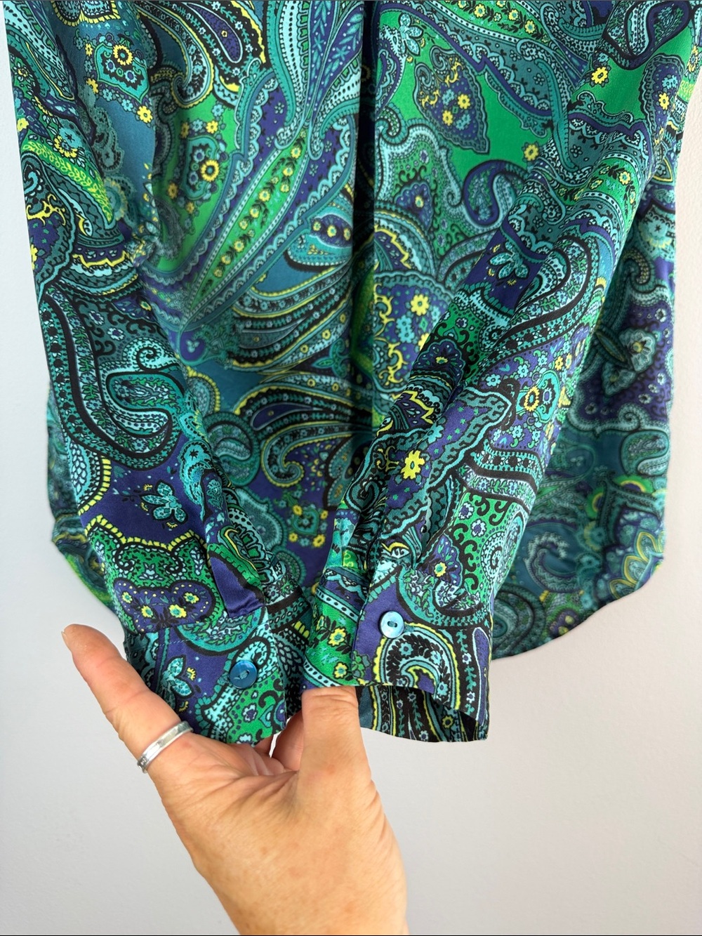 L’Agence Tyler Silk Blouse Deep Lagoon Paisley Bandana Button Up Long Sleeve XST - Picture 13 of 16